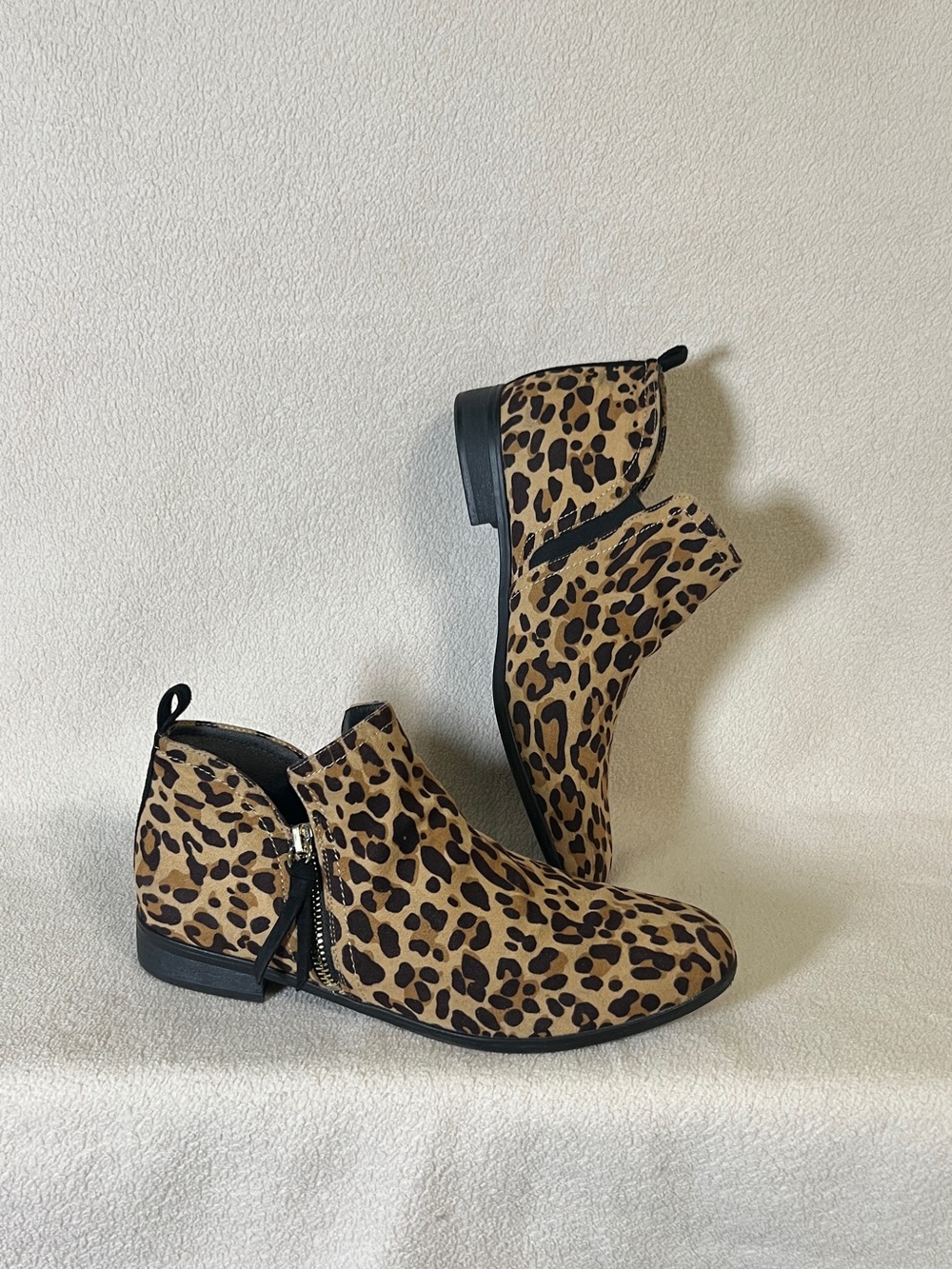 Dr. Scholl’s Rate Zip Ankle Booties Leopard Faux Suede Women’s 9M